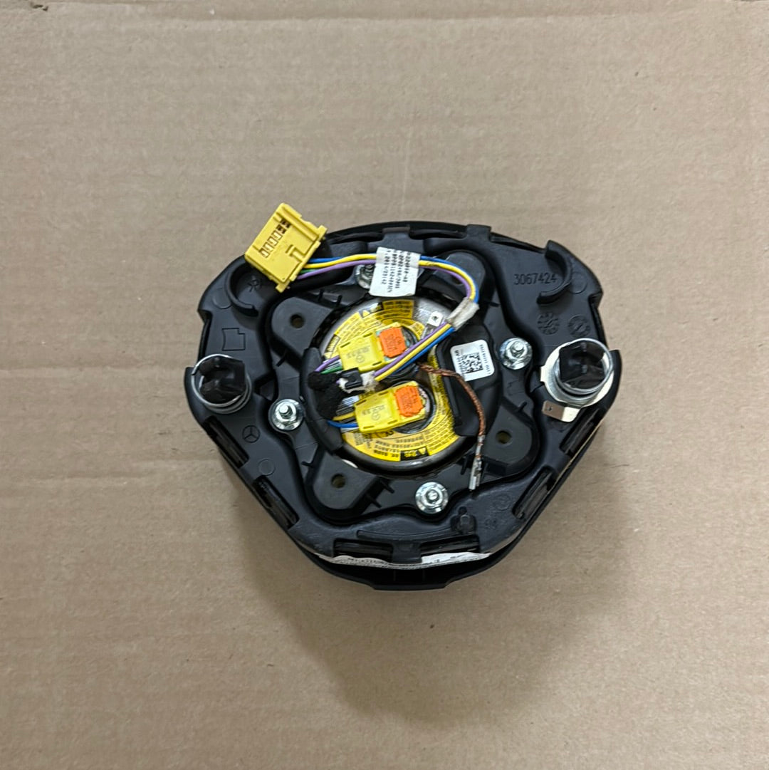 2012 2013 2014 2015 2016 2017 Mercedes W204 c250 e550 glk250 GLK350 Steering Wheel Airbag Used OEM Black