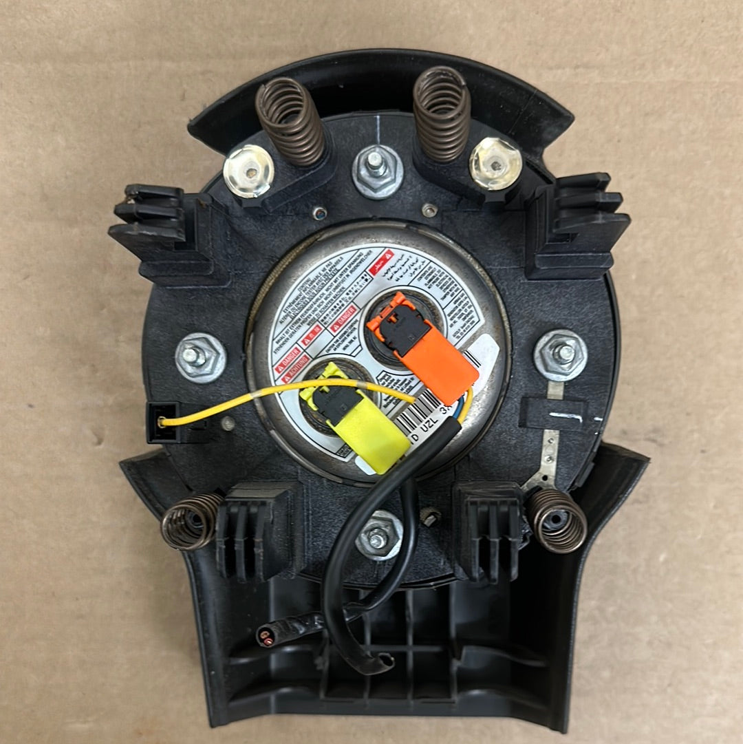 2012 2013 2014 2015 2016 2017 2018 2019 2030 2021 Nissan Frontier Steering wheel airbag Used OEM BLACK