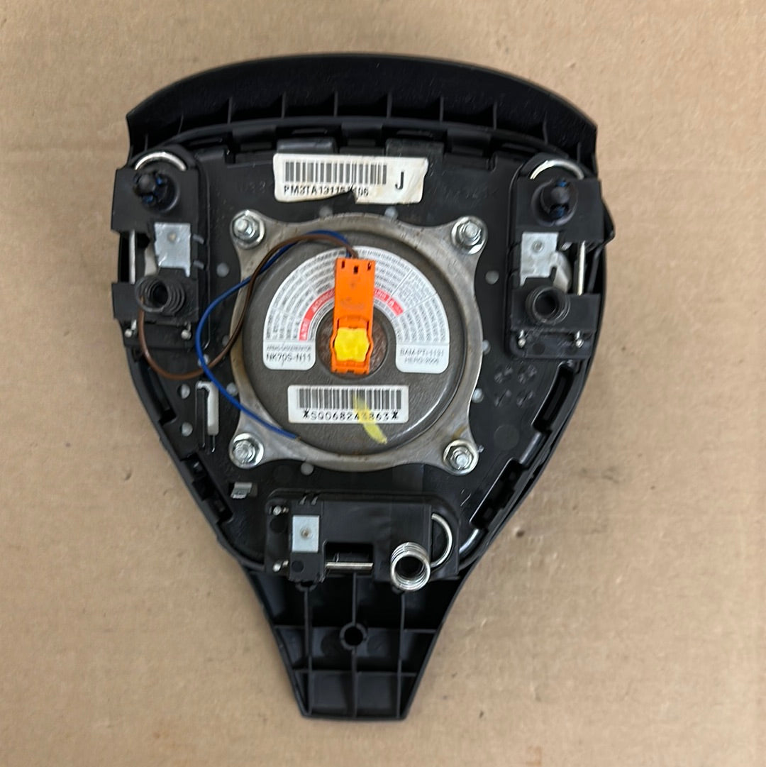 2013 2014 2015 2017 Nissan Altima Steering Wheel Airbag Used OEM 1 plug