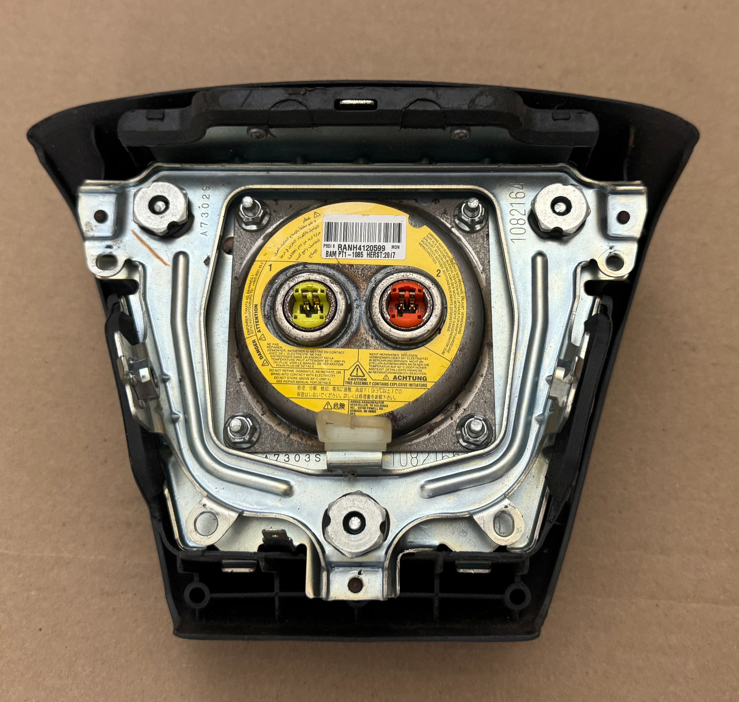 2012 2013 2014 2015 2016 2017 Nissan NV1500 NV2500 NV3500 Steering Wheel Airbag OEM Gray
