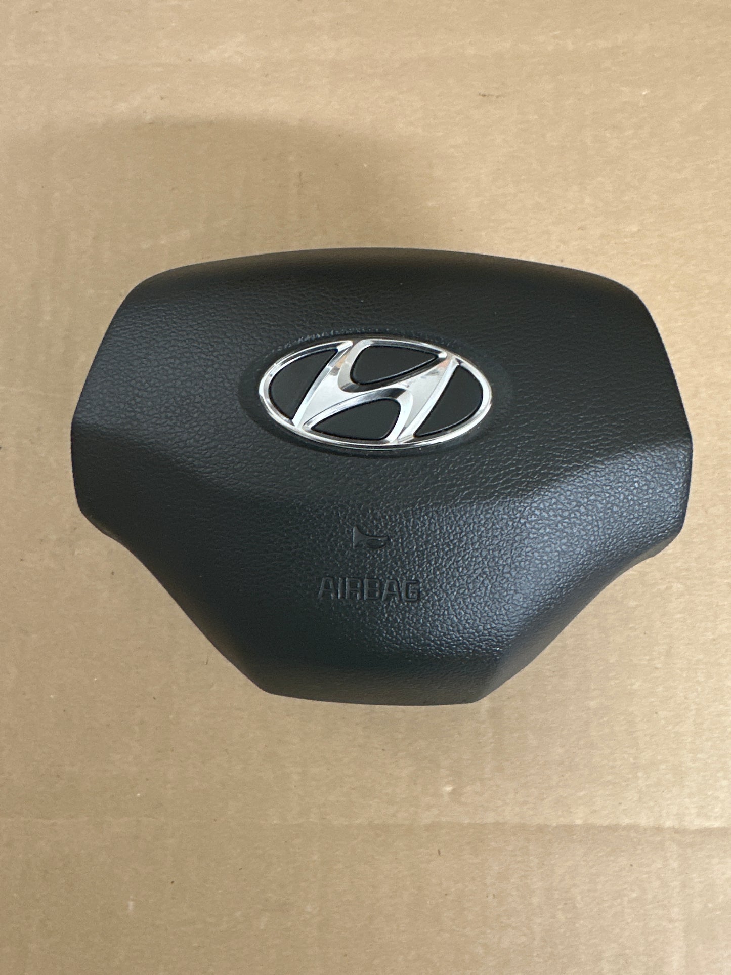 2018 2019 2020 Hyundai Elantra gt steering wheel airbag used oem black