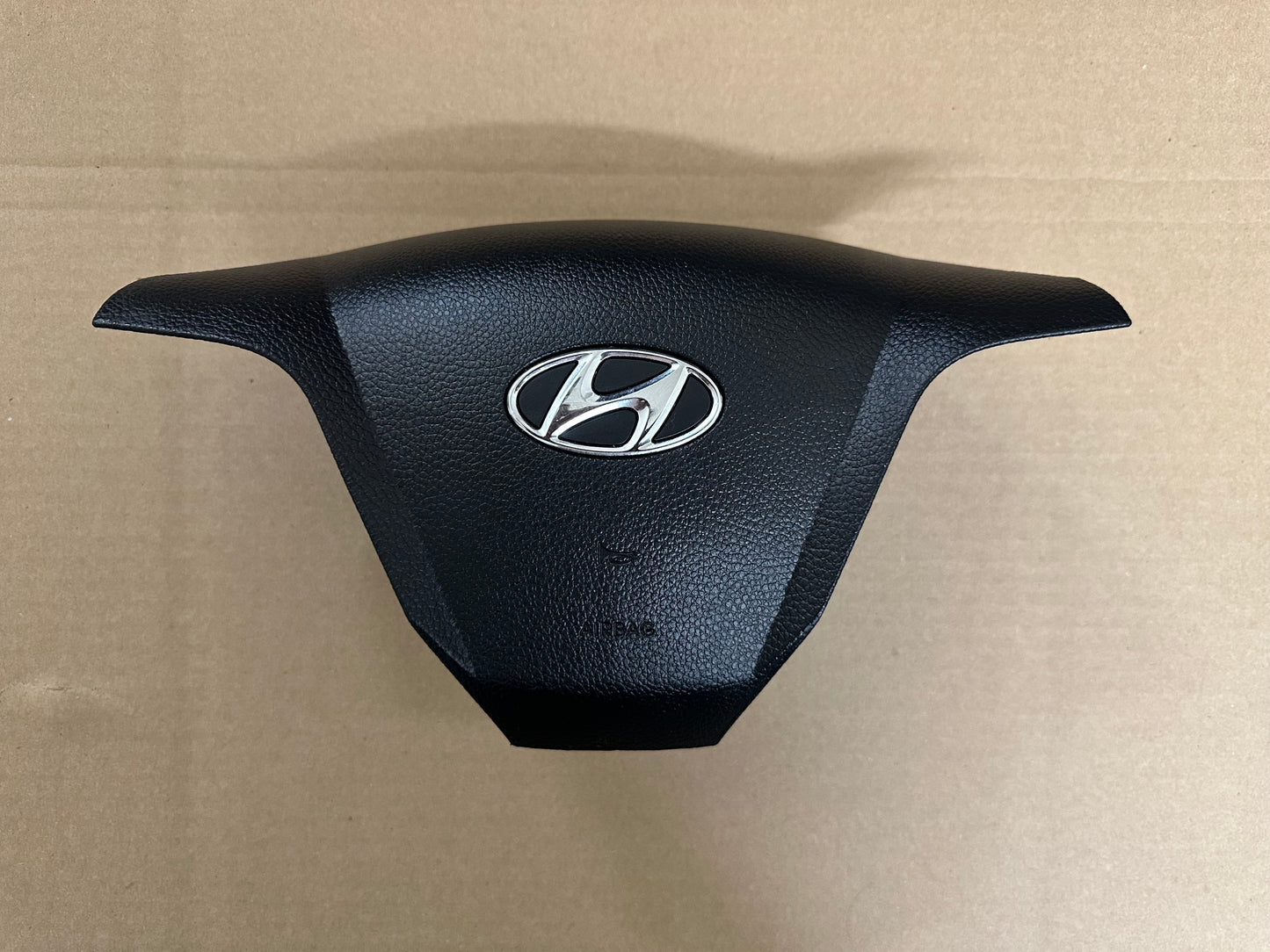 2013 2014 2015 2016 2017 2018 Hyundai Santa Fe Steering Wheel Airbag Used OEM Black